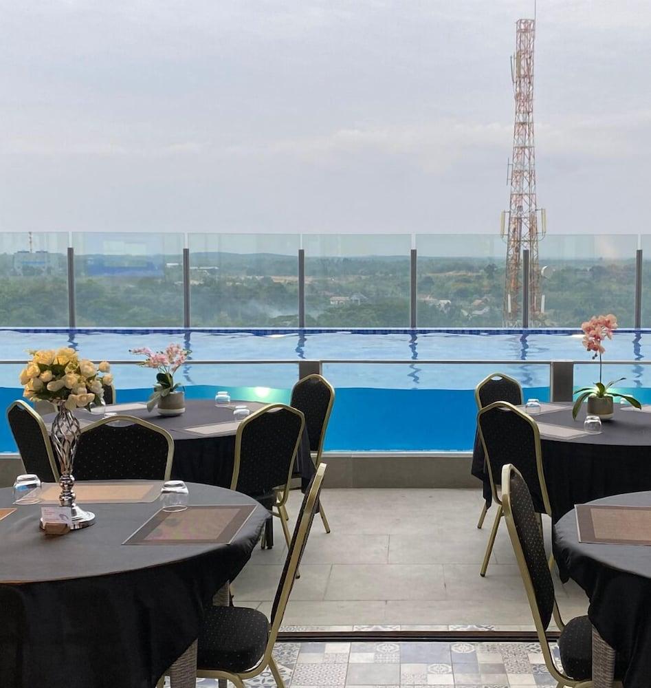 The Zuri Baturaja Otel Baturaja  Dış mekan fotoğraf